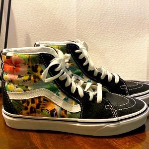Vans Sk8 High Top Women’s Size 8. Black Suede Tropical Floral/Leopard. Brand New